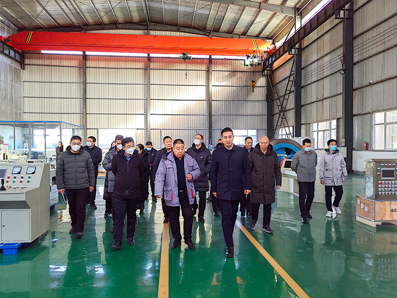 關(guān)越區長(cháng)在雙民公司調研1.jpg